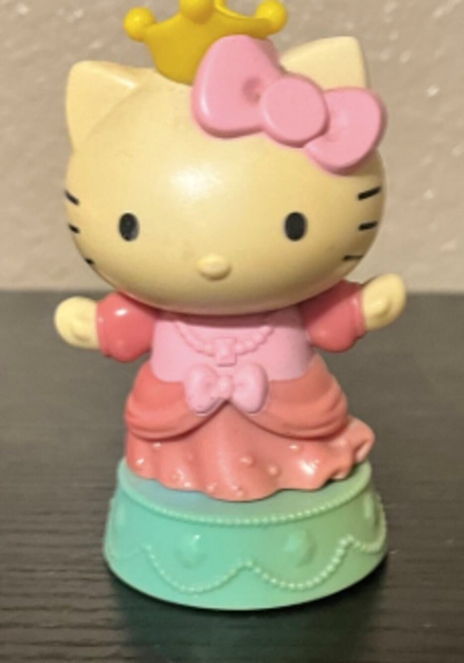 Sanrio Hello Kitty Princess Figure Pink Dress Crown Mint Green Base